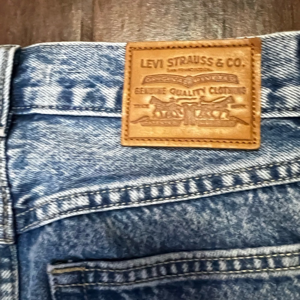 Levi’s Premium Button Down Denim Mom Skirt Urban Outfitters - Picture 4 of 6
